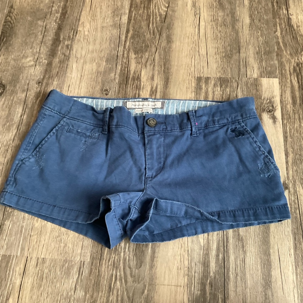 American eagle, size 8, dark blue